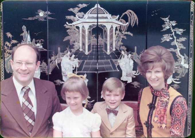 President Nielson's Family
倪爾遜會長家庭
