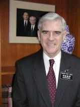 President Edward James Phipps 
馮德書會長