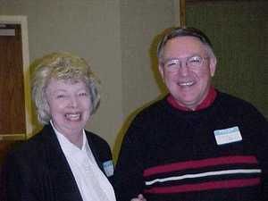 President and Sister Hales 
何百里會長夫婦