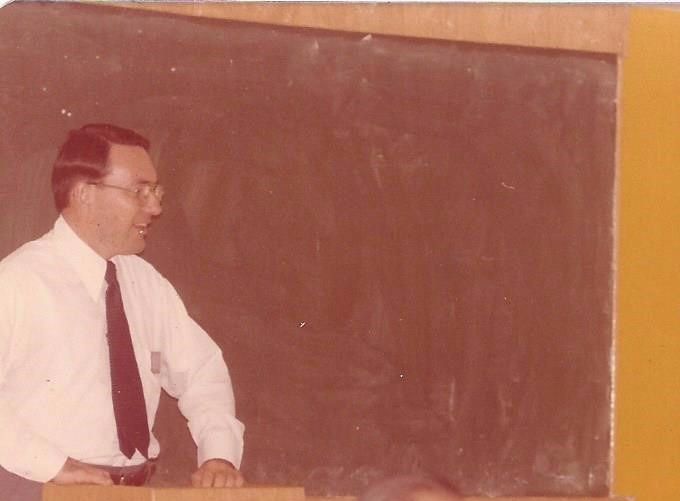 President Hales in Fu-Hsing Shan Chuang 
何會長在復興山莊