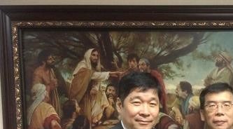 南台北支聯會會長團：中為會長謝弦佐，左為第一諮理鍾銀章，右為第二諮理蔡鈺龍