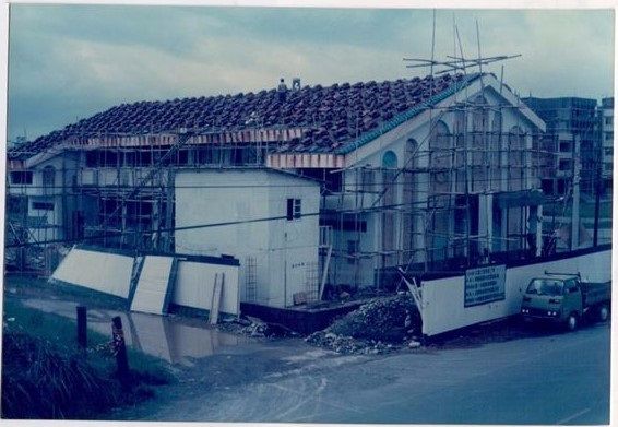 興建中的中壢教堂