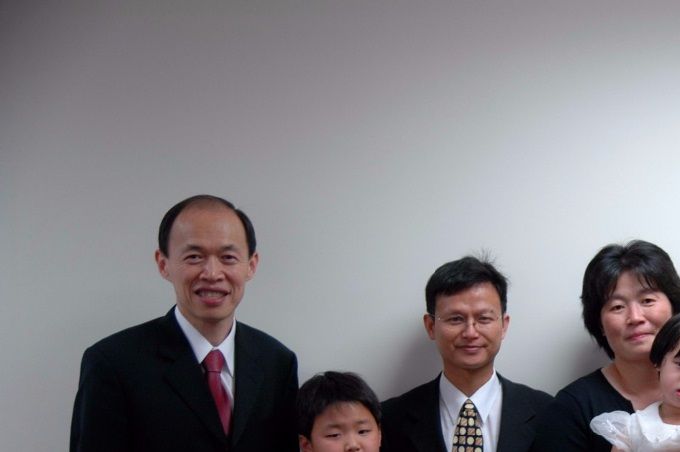 洪偉欽會長家庭和陶德克里斯多長老