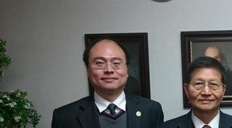 大里支會主教團 左 主教團第一諮理白勝雄 中 主教 張志銘 右主教團第二諮理王振興