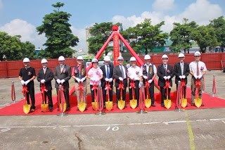 2011年7月30日 北台中支聯會大雅教堂〈新的北台中支聯會中心，地址：台中市大雅區中清路一段242號〉動土典禮，由區域七十員阮瑞昌長老主領，支聯會會長團第二諮理廖吉順會長主持
12位動土執鏟者照片，左起
東煌營造有限公司董事長王博夫先生、大雅支會林育邦主教、台中傳道部仲世民會長、大雅區公所主任秘書林國聲先生、立法委員楊瓊瓔女士、區域七十員阮瑞昌長老、支聯會關名順會長、台中市政府民政局宗教禮俗科陳榮晉科長、大雅區四德里呂啟勳里長、前支聯會會長張瑞昇弟兄、潭子支會劉仁揚主教、教堂設計蔡日新建築師
