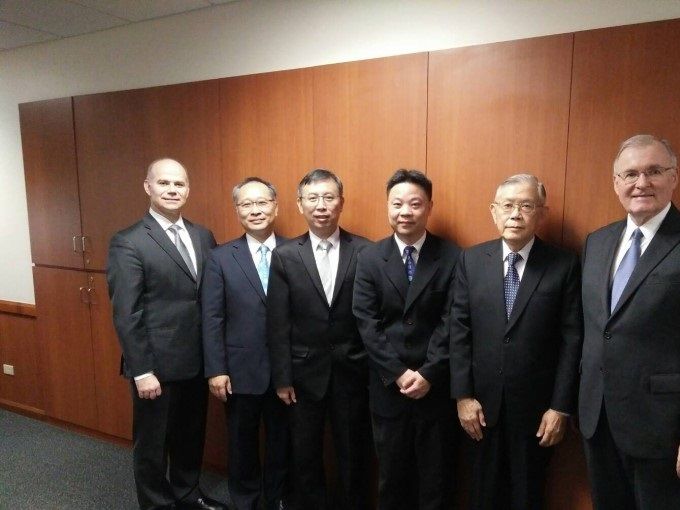 北高雄支聯會會長團與范克長老，奧文長老，賈居仁長老合影-20161204